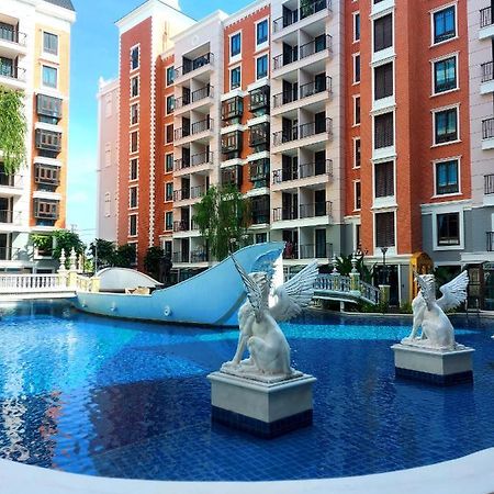 Espana Resort Pattaya Jomtien Exterior photo